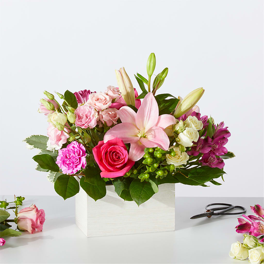 Sweetberry Box – A Florist Original – Flowers That Cliq, La Verne CA