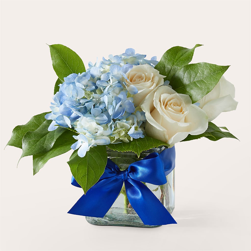 Sky Blue Delight Bouquet – Flowers That Cliq, La Verne CA