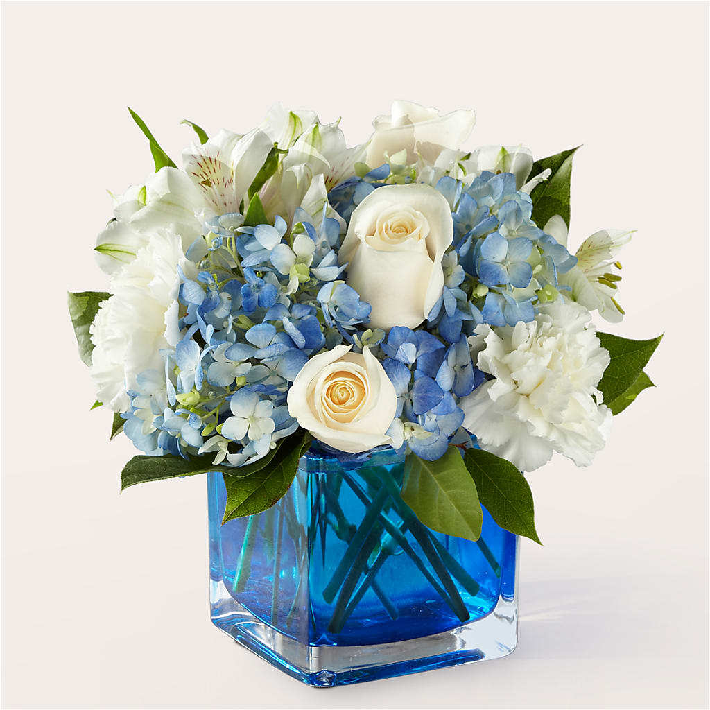 Soothing Waters Bouquet – Flowers That Cliq, La Verne CA