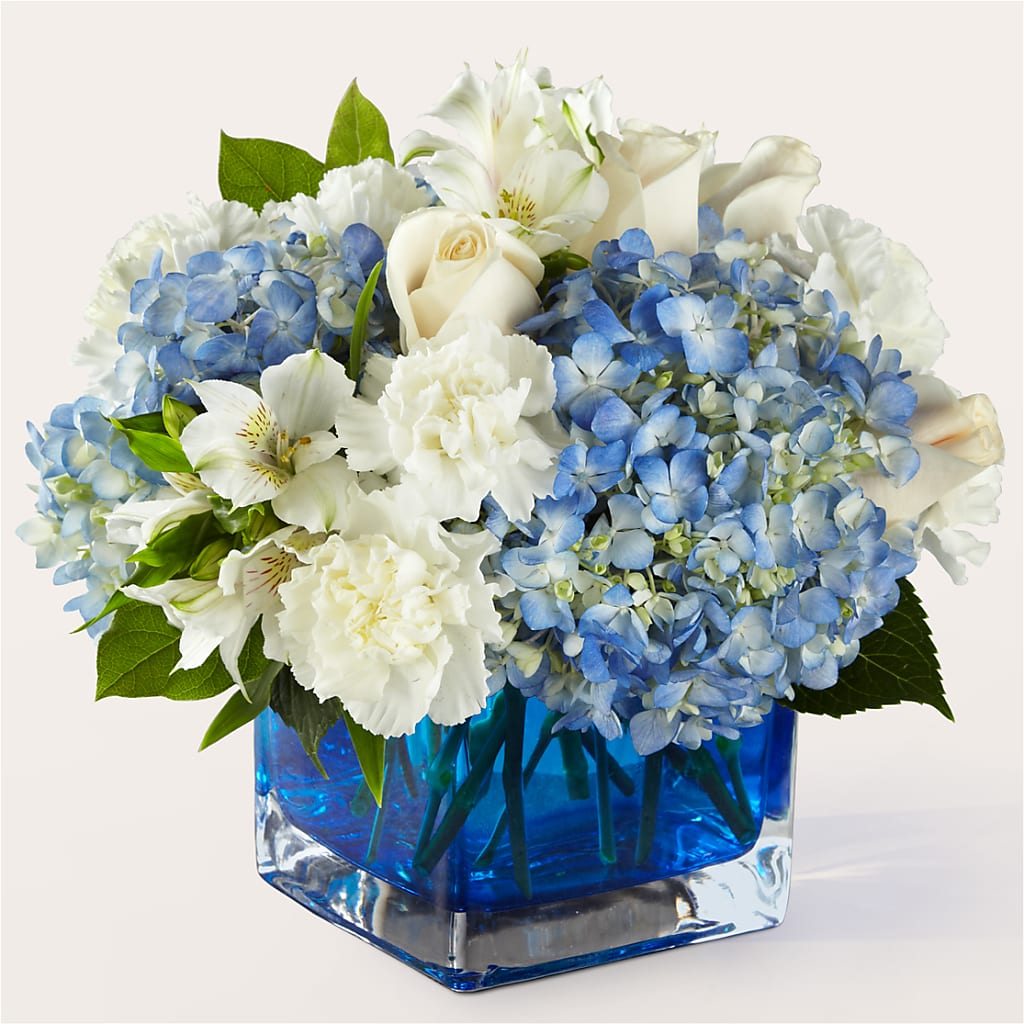 Soothing Waters Bouquet – Flowers That Cliq, La Verne CA