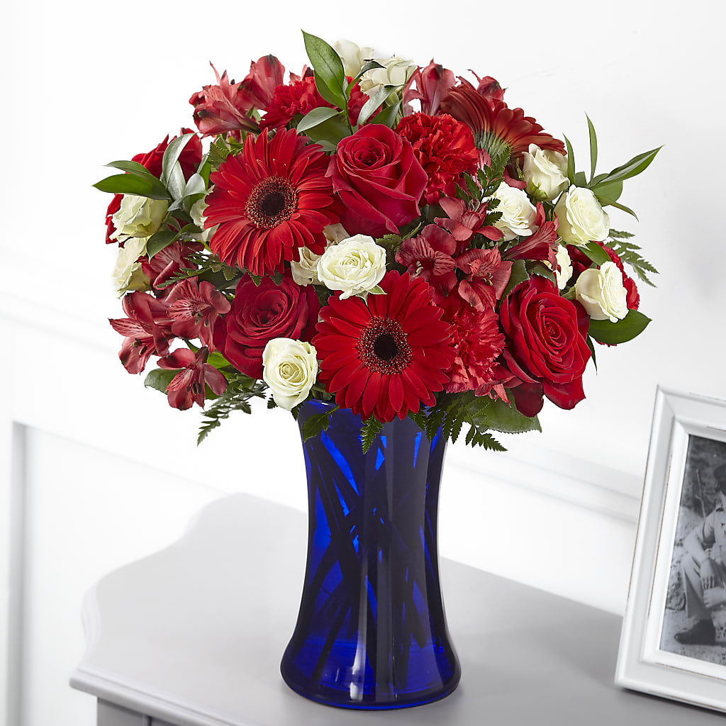 Hearts Embrace Bouquet – Flowers That Cliq, La Verne CA