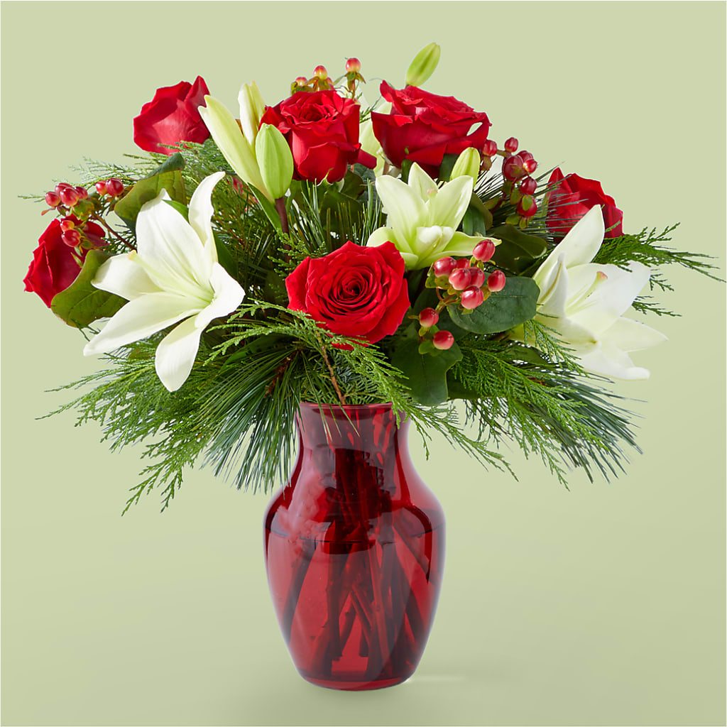 Evergreen Delight Bouquet – Flowers That Cliq, La Verne CA
