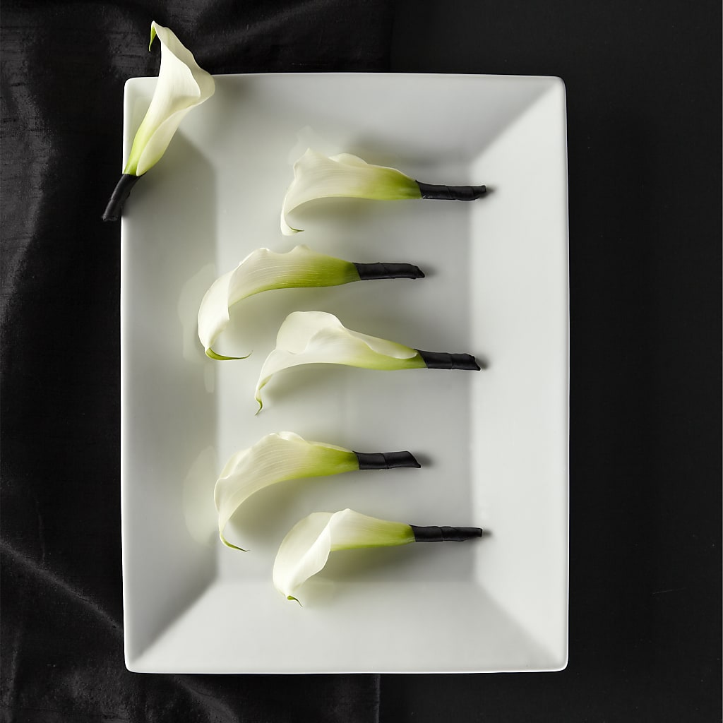 Calla Lily Promise Boutonniere – Flowers That Cliq, La Verne CA