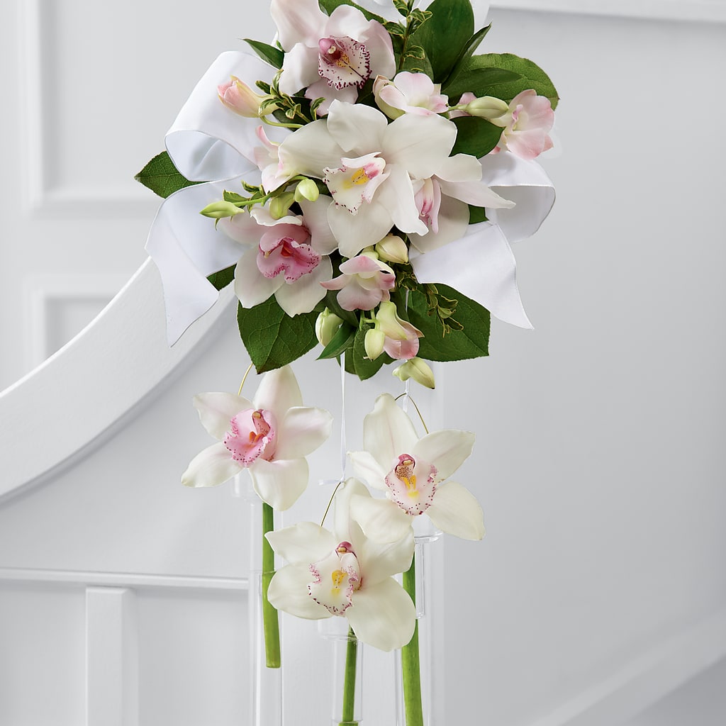 Perfect Entrance Pew Arrangement – Flowers That Cliq, La Verne CA