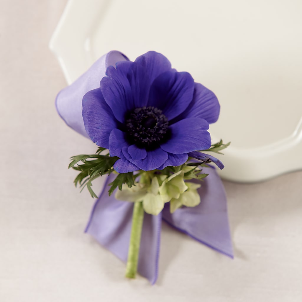Purple Passion Boutonniere – Flowers That Cliq, La Verne CA