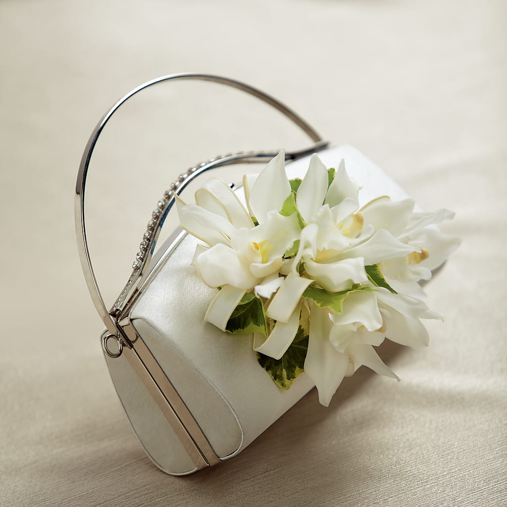 White Purse Decor – Flowers That Cliq, La Verne CA