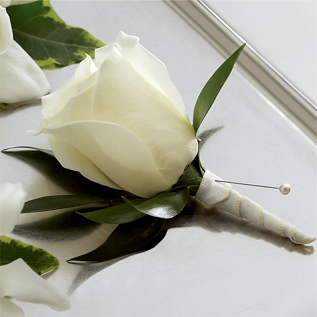 White Rose Boutonniere – Flowers That Cliq, La Verne CA