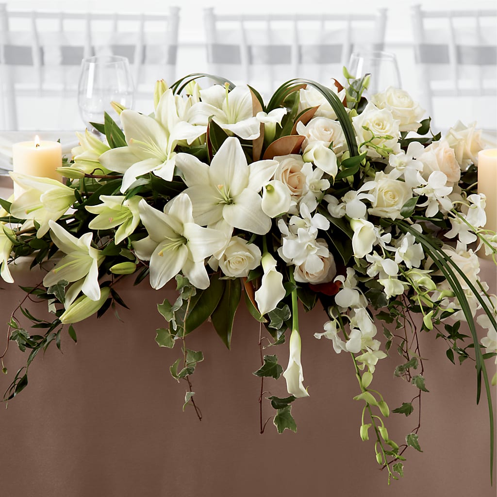 White Linen Arrangement – Flowers That Cliq, La Verne CA