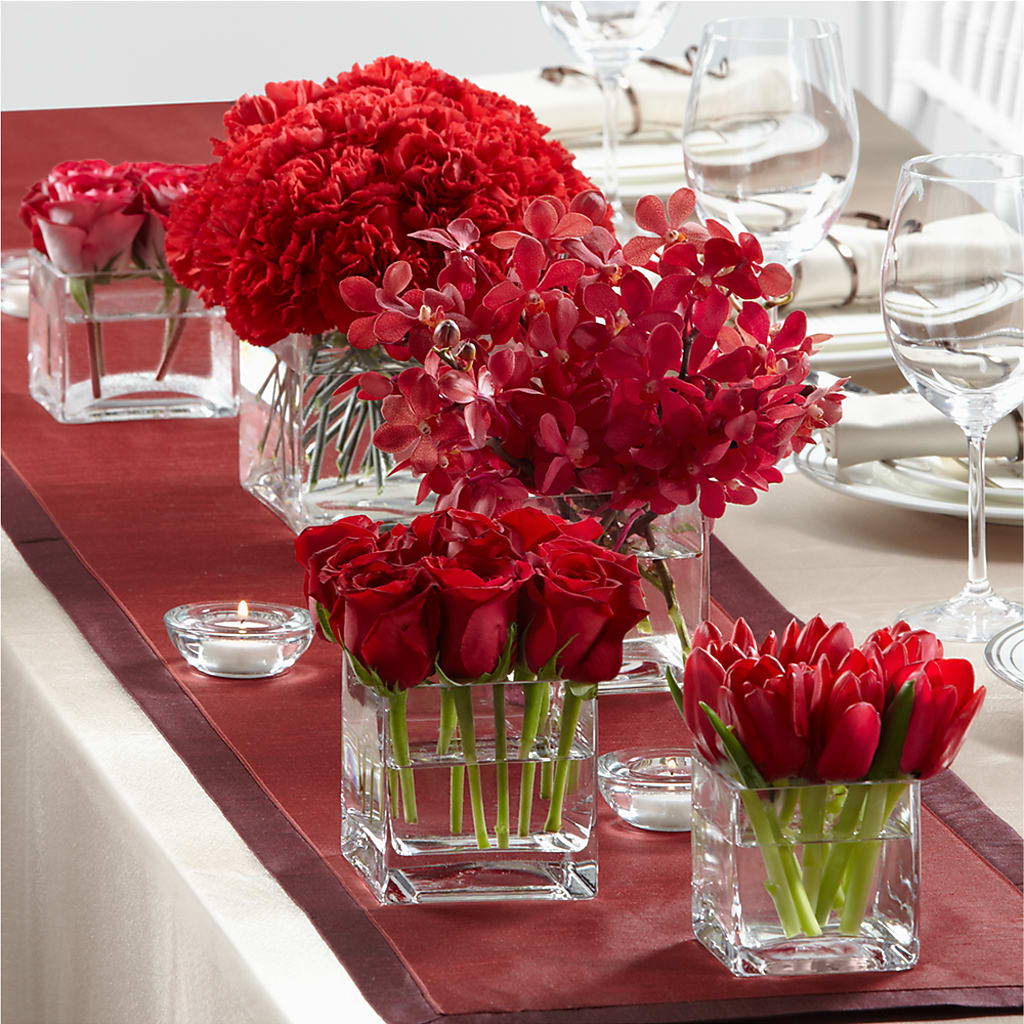 Modern Grace Centerpiece – Flowers That Cliq, La Verne CA