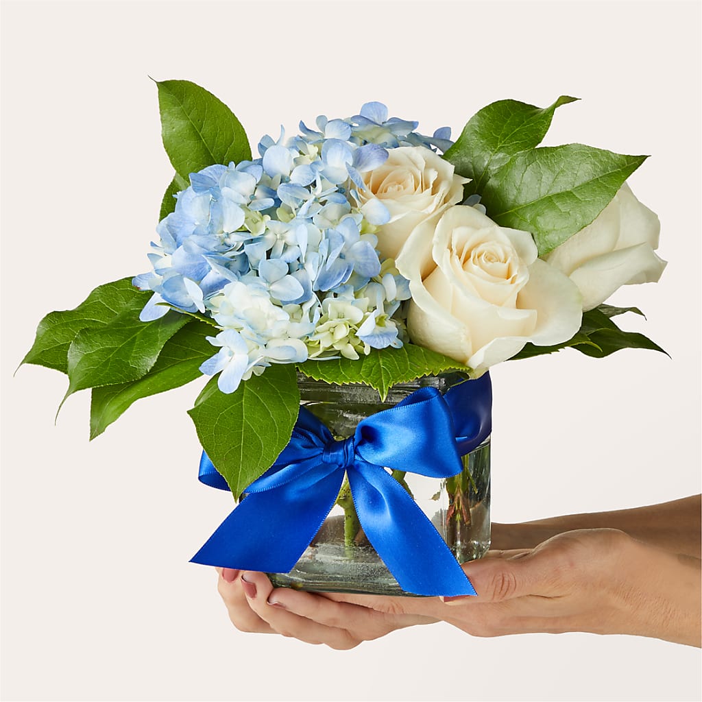 Sky Blue Delight Bouquet –  Flowers That Cliq, La Verne CA