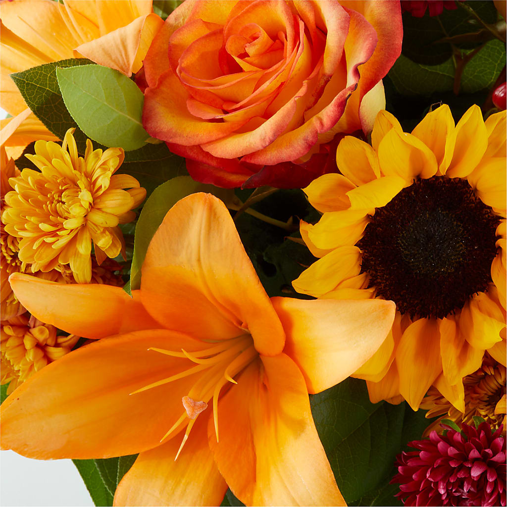 Grateful Centerpiece –  Flowers That Cliq, La Verne CA