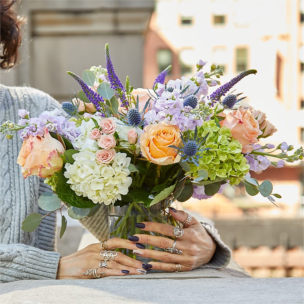 Porch Swing Bouquet –  Flowers That Cliq, La Verne CA
