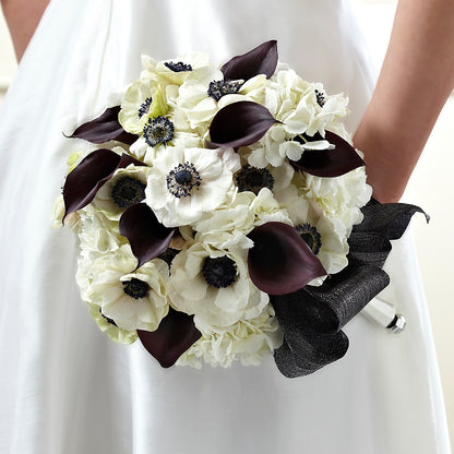 To Have and To Hold Bouquet –  Flowers That Cliq, La Verne CA