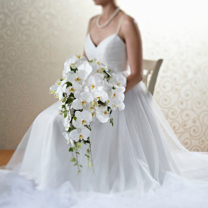 Classic White Bouquet –  Flowers That Cliq, La Verne CA